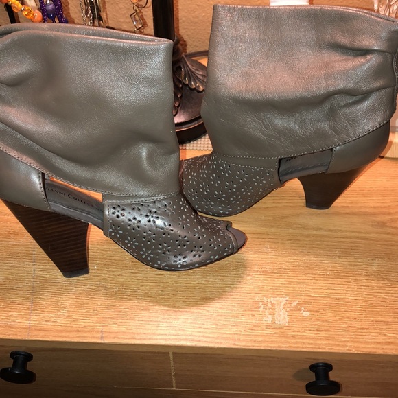 NWOB Vianni Collection taupe leather booties 6.5 by - Picture 17 of 17